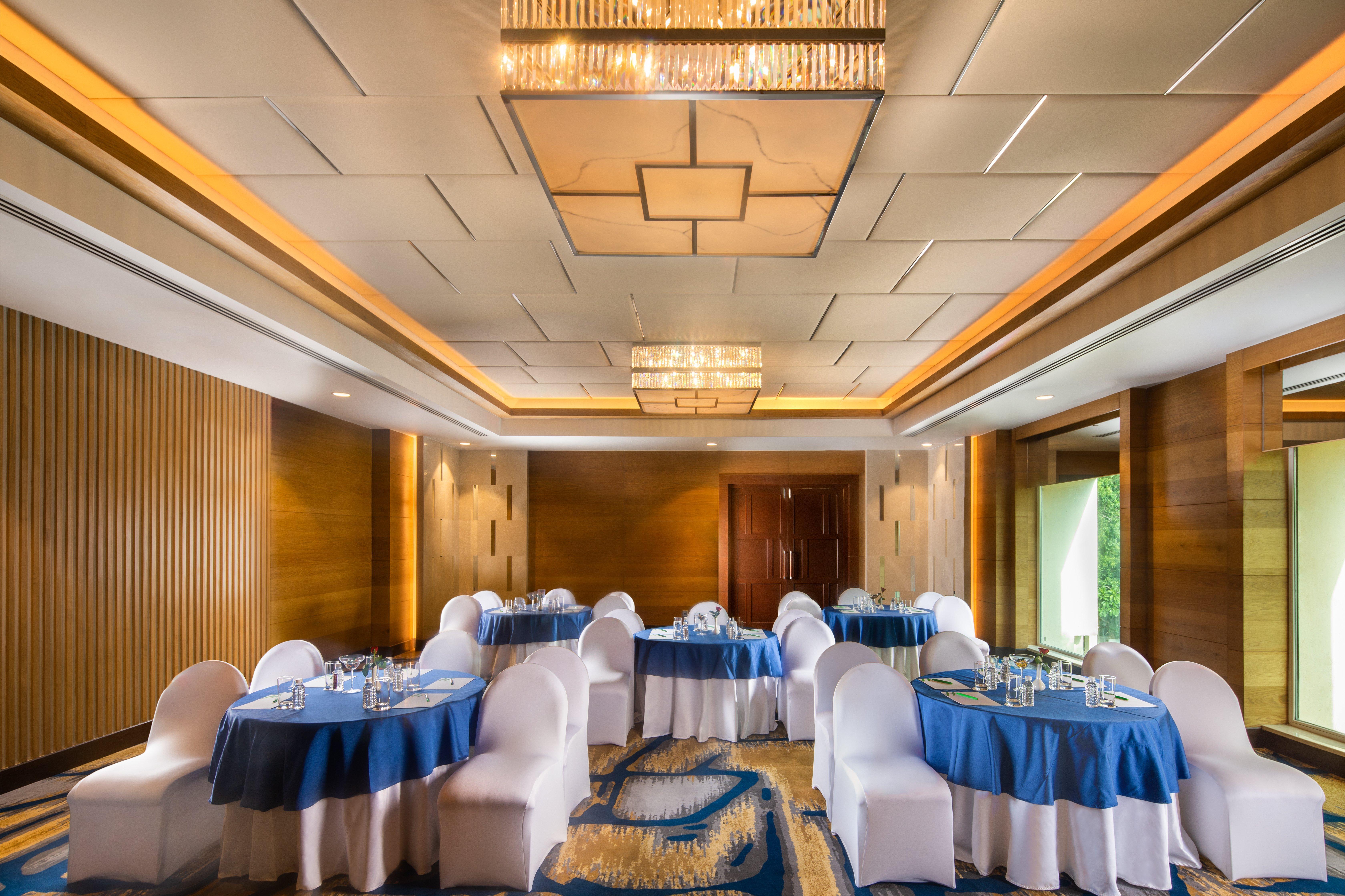 Holiday Inn Agra Mg Road An Ihg Hotel Екстер'єр фото The Royal