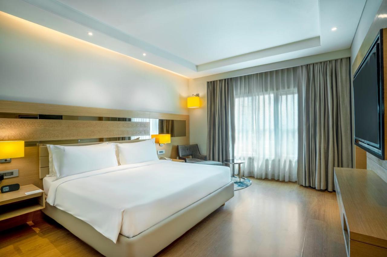 Holiday Inn Agra Mg Road An Ihg Hotel Екстер'єр фото A room at the hotel